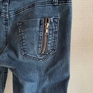 2.1 Denim Blue Skinny Jeans with Metallic Zipper Detail